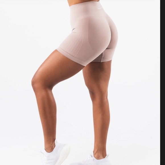 NWT Alphalete Contour Shorts - Picture 5 of 8